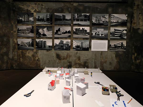 Ausstellung 'bau1haus � die Moderne von Essen bis Asmara! von Jean Molitor auf Zollverein