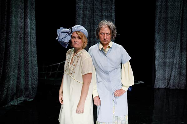 Schauspiel 'Eine Arbeiterin. Leben, Alter und Sterben' als Gastspiel des Hessischen Landestheater Marburg im Schauspiel Duisburg