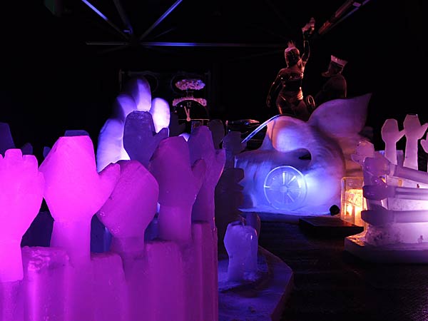 Eisskulpturen-Ausstellung 'Eiswelt' 2025 im Centro Oberhausen