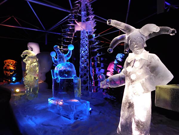 Eisskulpturen-Ausstellung 'Eiswelt' 2025 im Centro Oberhausen