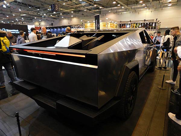 'Essen Motor Show' 2025 in der Messe Essen