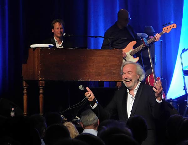 Konzert 'Das war doch grad� erst eben - 50 Jahre auf der B&uuml;hne' von Stefan Gwildis im Ebertbad in Oberhausen