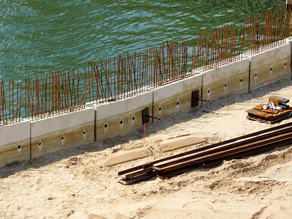 F&uuml;hrung durch die Baustelle des Kultushafen im Rheinpark in Duisburg mit der IGA 2027