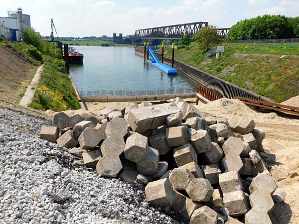 F&uuml;hrung durch die Baustelle des Kultushafen im Rheinpark in Duisburg mit der IGA 2027