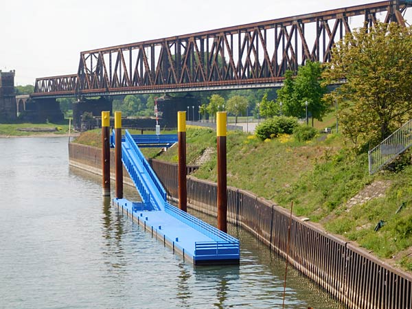 F&uuml;hrung durch die Baustelle des Kultushafen im Rheinpark in Duisburg mit der IGA 2027