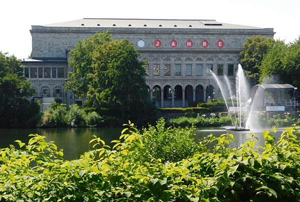 Festakt und B&uuml;rgerfest zu '100 Jahre Stadthalle M&uuml;lheim'