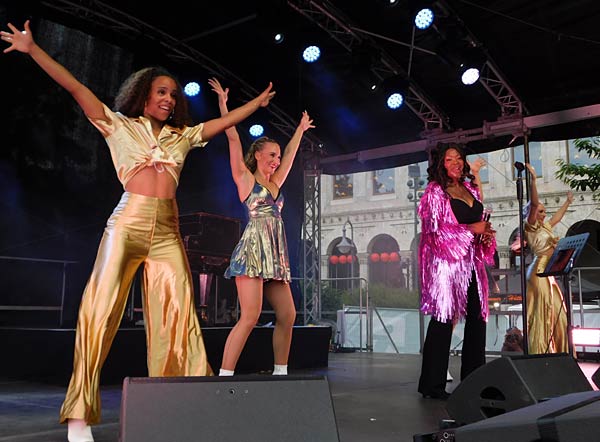 Festakt und B&uuml;rgerfest zu '100 Jahre Stadthalle M&uuml;lheim'