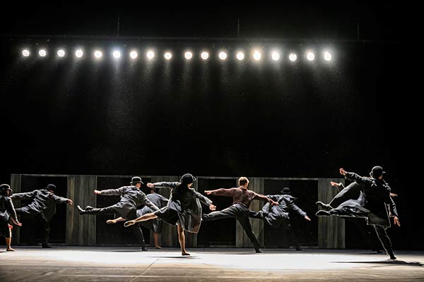 Ballett 'Relations' im Aalto Theater Essen