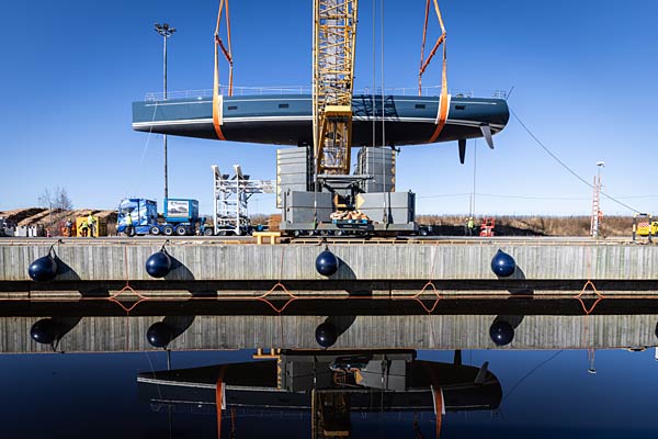 Launch der Segelyacht 'Swan 128' in Finnland