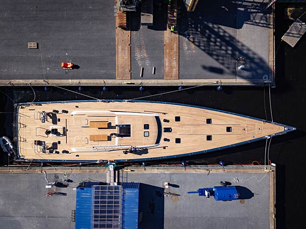 Launch der Segelyacht 'Swan 128' in Finnland