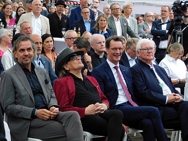 Vernissage der Ausstellung 'Udo Lindenberg � Kometenhaft panisch' in der Ludwiggalerie Schloss Oberhausen mit Udo Lindenberg