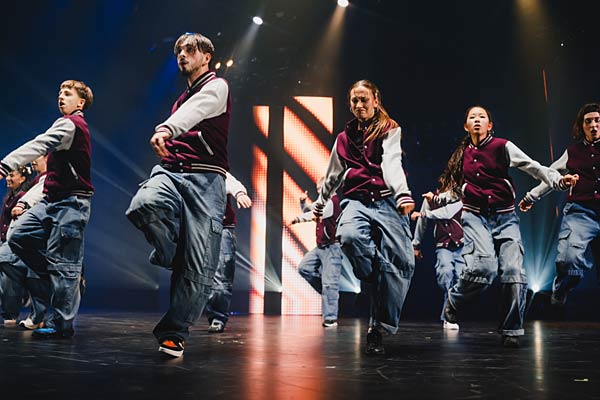 Show 'urbanatix: outa space' 2025 im RuhrCongress Bochum