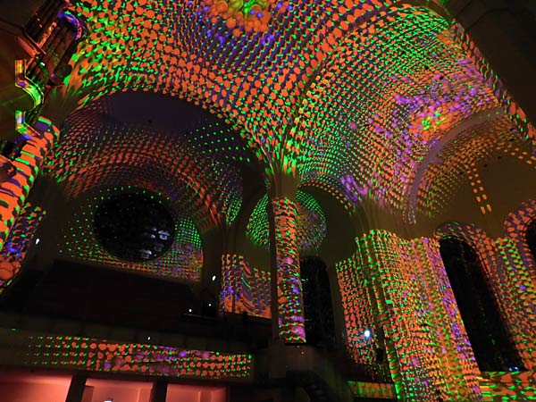 immersive Show 'Enlightenment' in der Johanneskirche in D&uuml;sseldorf