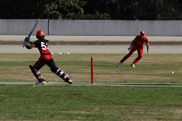 Cricket als Trendsport in Deutschland mit L&auml;nderspielen gegen Schweden und D&auml;nemark in Gelsenkirchen