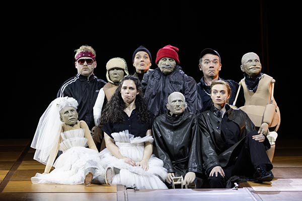 Oper 'Die Dreigroschenoper' im Musiktheater im Revier in Gelsenkirchen