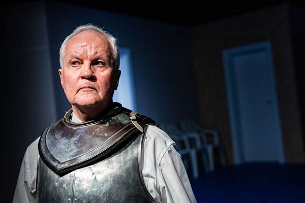 Schauspiel 'Wo sind denn alle?' im Schlosstheater Moers