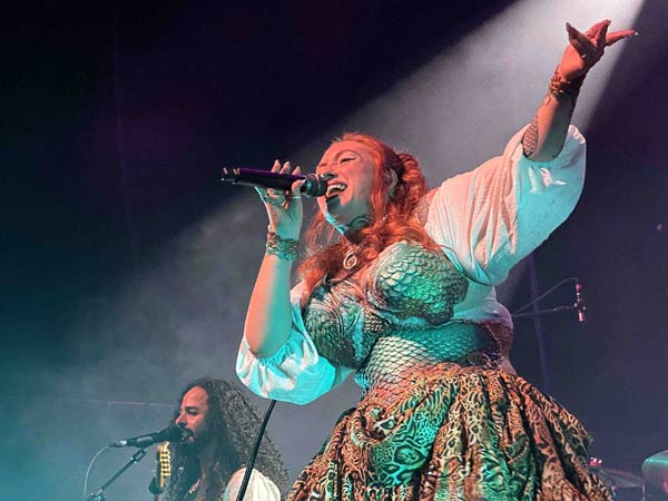 Konzert 'Eisheilige Nacht' 2025 in der Turbinenhalle in Oberhausen