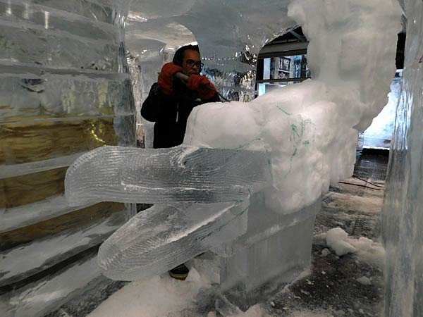 Eisskulpturen-Ausstellung 'Eiswelt' 2025 im Centro Oberhausen