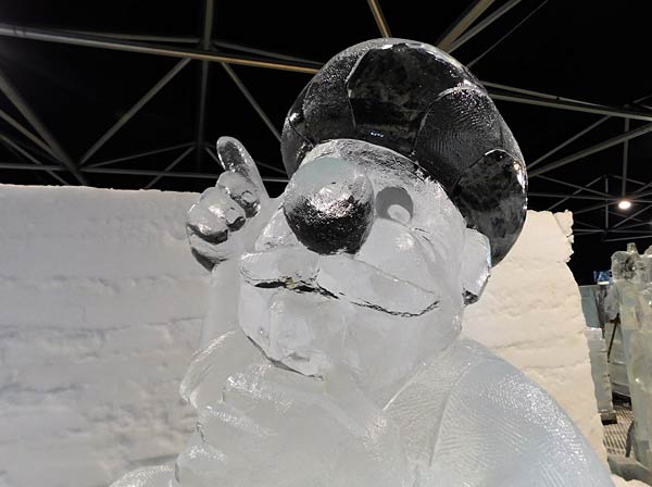 Eisskulpturen-Ausstellung 'Eiswelt' 2025 im Centro Oberhausen