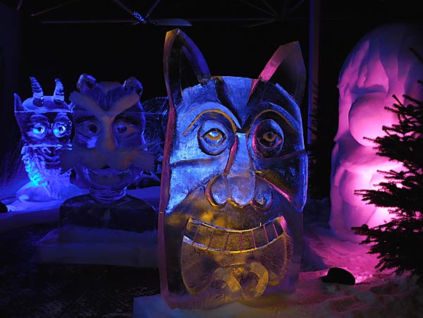 Eisskulpturen-Ausstellung 'Eiswelt' 2025 im Centro Oberhausen
