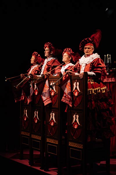 Schauspiel 'Fanfaren! im Theater Oberhausen