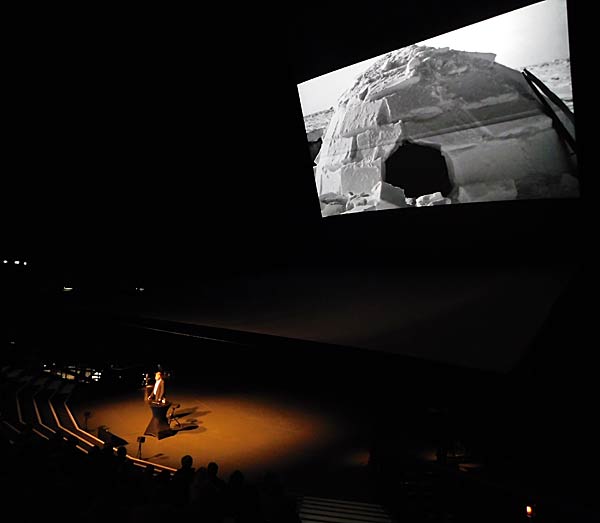 Vortrag 'Die Arktis  Eine Welt im Wandel' von Arved Fuchs im Gasometer Oberhausen