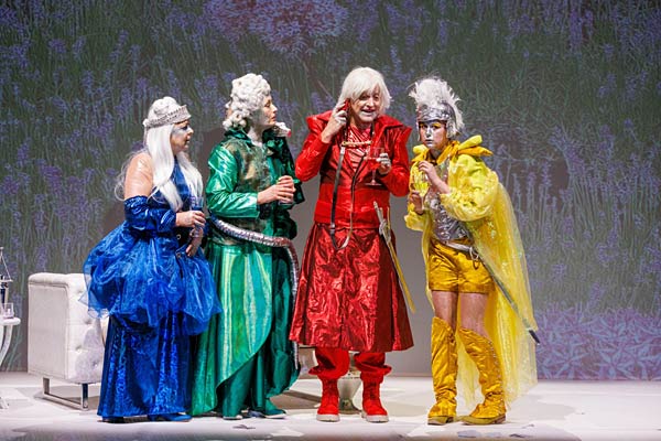 Schauspiel 'Die Guten' im Theater Duisburg