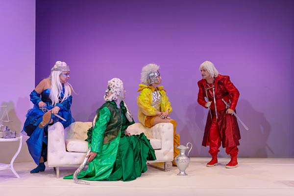 Schauspiel 'Die Guten' im Theater Duisburg