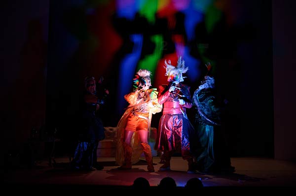 Schauspiel 'Die Guten' im Theater Duisburg