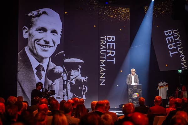 Ehrung der Neuzug&auml;nge in der 'Hall of Fame' im Deutschen Fu&szlig;ballmuseum in Dortmund