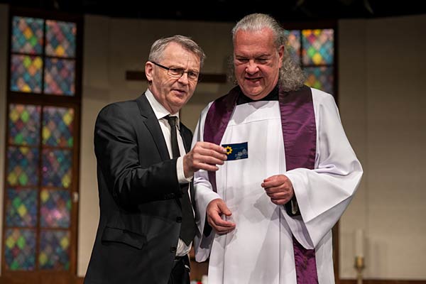 Kom&ouml;die 'Kalter wei&szlig;er Mann' im Theater an der K&ouml; in D&uuml;sseldorf