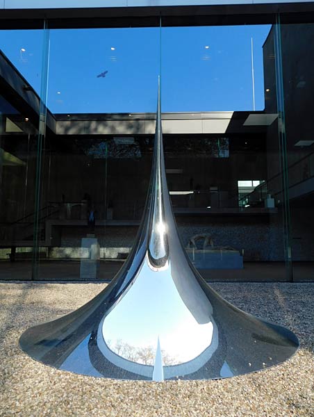 Ausstellung 'Anish Kapoor - Wilhelm-Lehmbruck-Preistr&auml;ger 2026' im Lehmbruck Museum in Duisburg