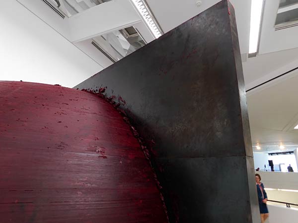 Ausstellung 'Anish Kapoor - Wilhelm-Lehmbruck-Preistr&auml;ger 2026' im Lehmbruck Museum in Duisburg