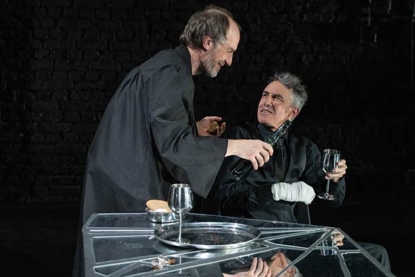 Oper 'Fidelio' in der Deutschen Oper am Rhein in Duisburg