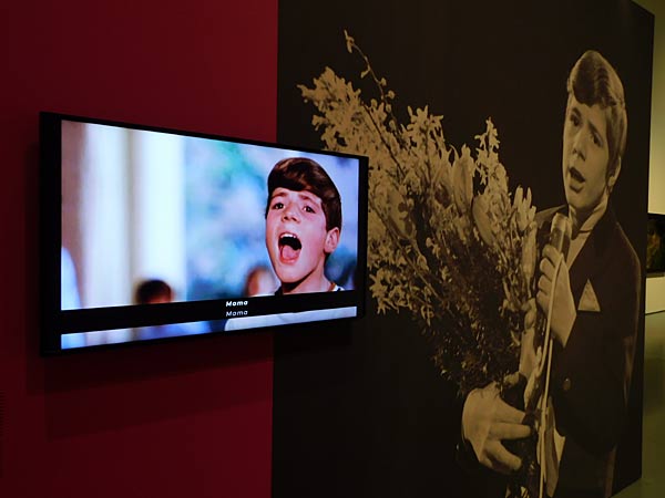 Ausstellung 'MAMA - Von Maria bis Merkel' im Kunstpalast Düsseldorf