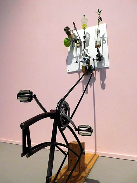 Ausstellung 'Mika Rottenberg. Queer Ecology' im Lehmbruck Museum in Duisburg