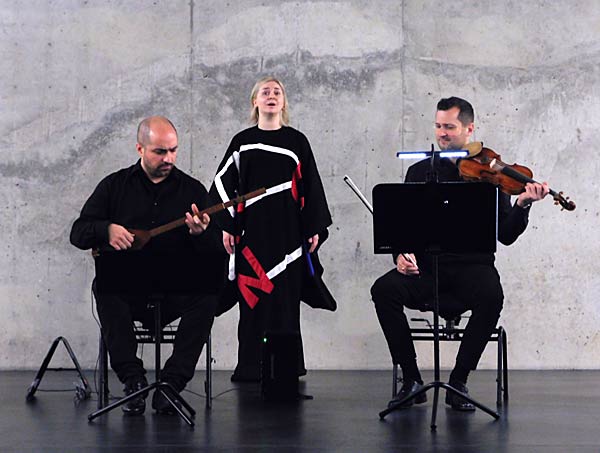 Konzert 'Klang und Performance im Dialog mit Bild und Raum' mit den Duisburger Philharmonikern im Museum Küppersmühle