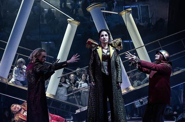 Oper 'Nabucco' bei der Deutschen Oper am Rhein im Theater Duisburg