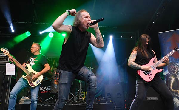 Rock-und Metal-Festival 'Rage against Racism' in Duisburg-Rheinhausen - Tag 2