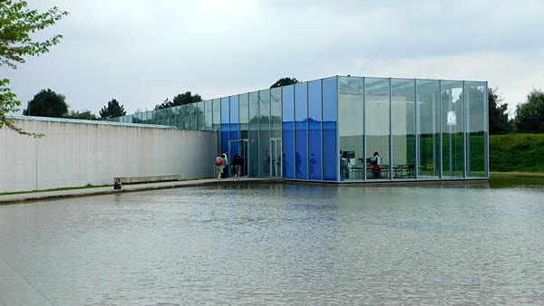 Ausstellung 'Sammlung Ringier 1995-2025' in der Langen Foundation in Neuss