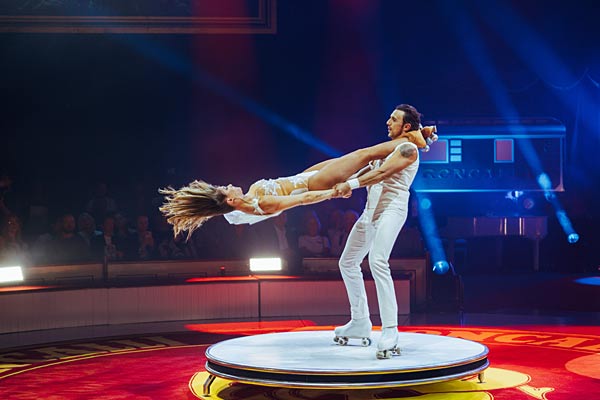 'Roncalli meets Schlager' im Metronom Theater Oberhausen