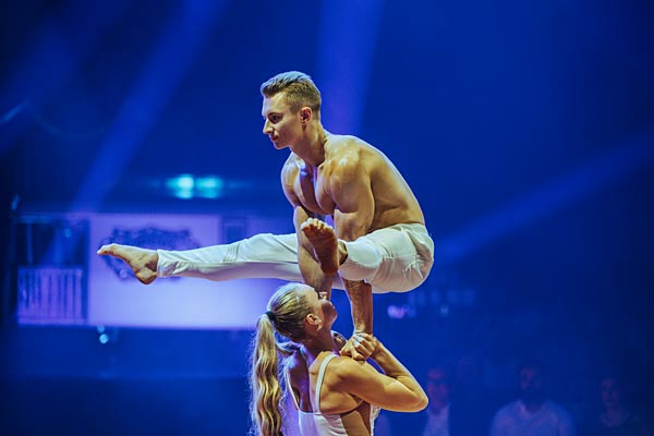 'Roncalli meets Schlager' im Metronom Theater Oberhausen