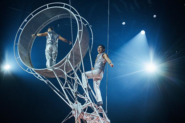 'Roncalli meets Schlager' im Metronom Theater Oberhausen