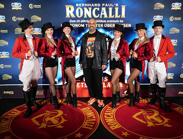 'Roncalli meets Schlager' im Metronom Theater Oberhausen