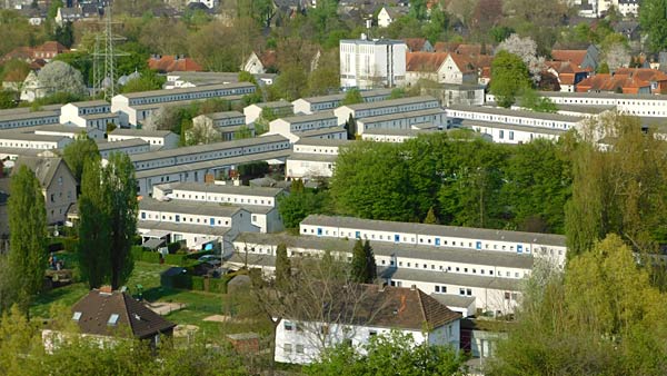 Halde Rungenberg in Gelsenkirchen mit der Sch&uuml;ngelbergsiedlung