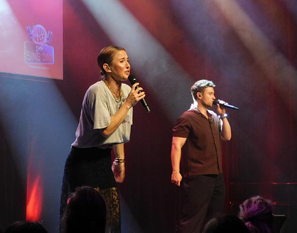 Mit-Sing-Konzert 'NightWash � Das Sing Ding' im Ebertbad in Oberhausen