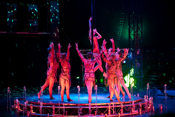 Zirkus 'Waterland' im Landschaftspark Duisburg-Nord