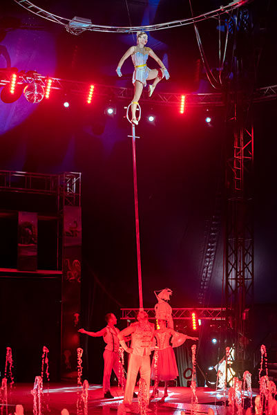 Zirkus 'Waterland' im Landschaftspark Duisburg-Nord