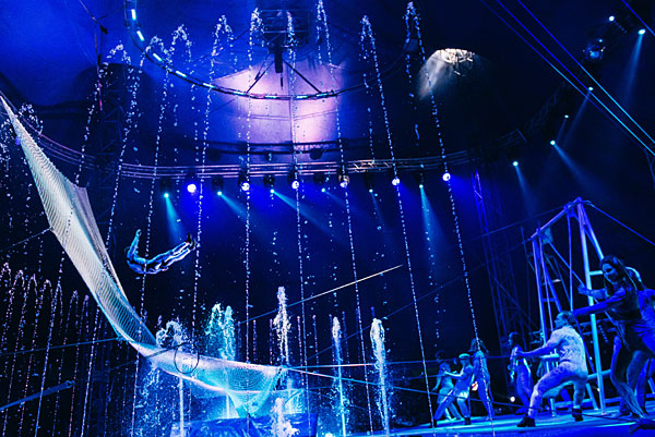 Zirkus 'Waterland' im Landschaftspark Duisburg-Nord