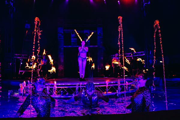 Circus 'Waterland' im Landschaftspark Duisburg-Nord